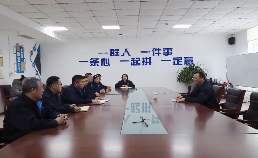 为深刻吸取天津瑞福鑫化工较大中毒事故教训，切实防范化解氯气使用安全风险，近日，辽河开发区应急管理局在辖区危险化学品领域部署开展氯气使用全面排查行动，以严标准、实举措筑牢安全生产防线。